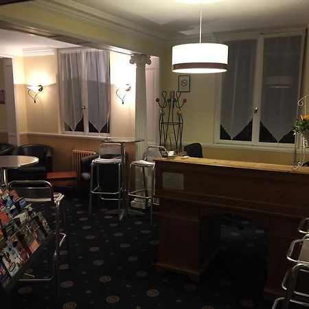 Arcantis Hotel La Residence Cergy Eksteriør billede