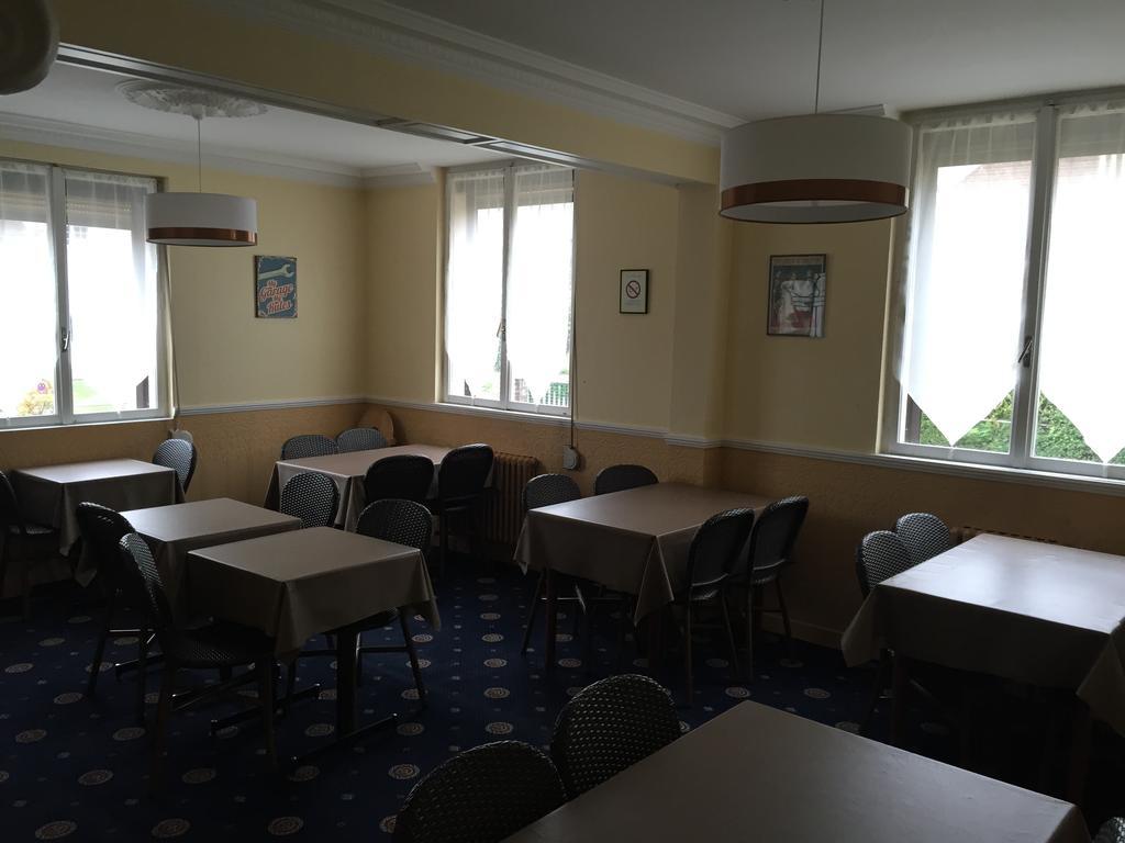 Arcantis Hotel La Residence Cergy Eksteriør billede